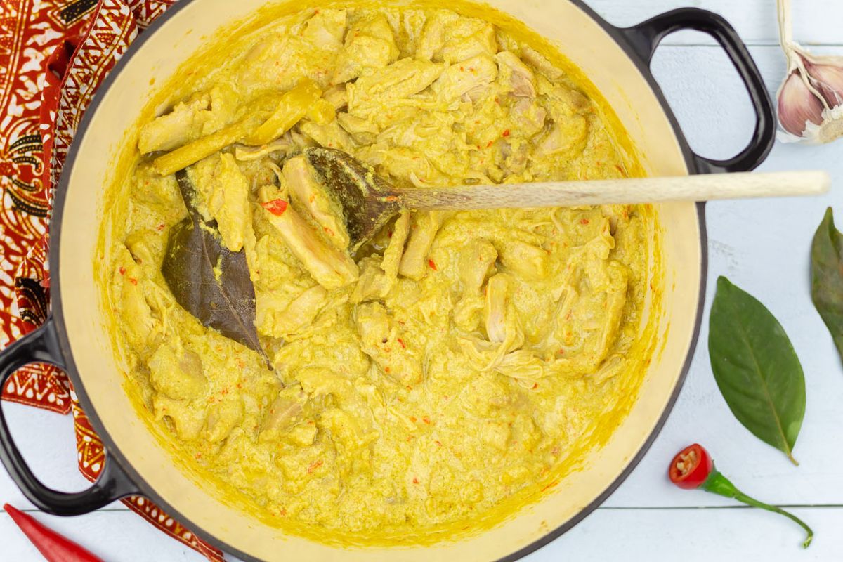 Ayam, Ayam Besengeh, Resep Ajam Besengeh, Olahan Ayam Santan Rempah Khas Jawa yang Autentik