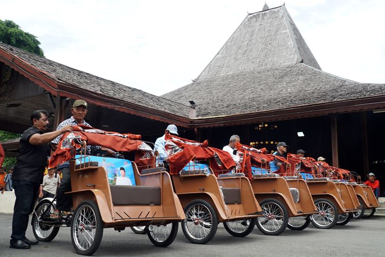 becak listrik, BERITA FOTO: Penampakan Becak Listrik Bantuan Presiden Prabowo, Produksi becak listrik, Komitmen penggunaan teknologi listrik, Pengemudi becak usia lanjut, Realisasi program becak listrik di daerah, Dampak positif keberadaan becak listrik, Meringankan beban fisik tukang becak
