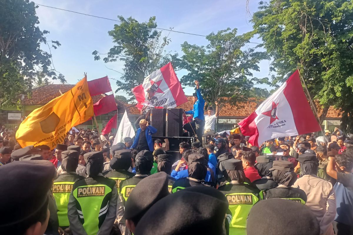 buruh tani, lagu demonstrasi, lirik lagu Buruh Tani, buruh tani lirik, lagu untuk demo, Lirik Lagu Buruh Tani yang Kerap Dinyanyikan Saat Aksi Massa