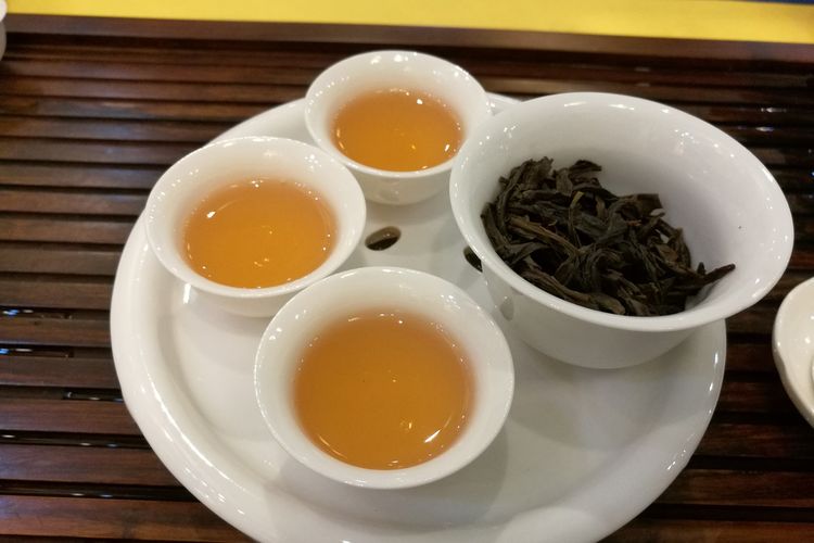 menyeduh teh, Cara menyeduh teh, Cara Menyeduh Teh agar Sempurna, Beda Jenis Beda Caranya, 1. Cara menyeduh teh hitam, 2. Cara menyeduh teh putih, 3. Cara menyeduh teh hijau, 4. Cara menyeduh teh oolong, 5. Cara menyeduh teh herbal