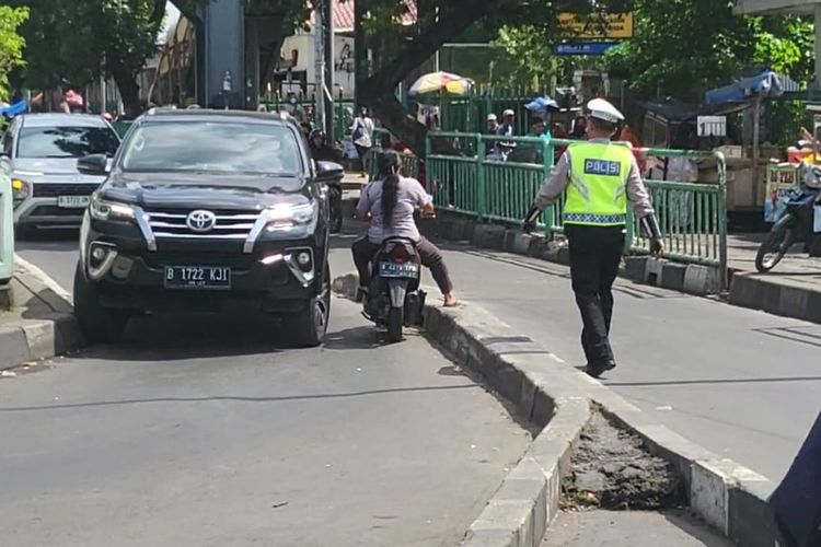 pelanggaran, lalu lintas, Melawan Arah Bukan Sekadar Pelanggaran, tapi Soal Pola Pikir