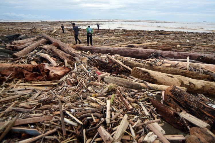 Sumatera, banjir aceh, Akses Jalan Putus, Banjir Sumatera Utara, update banjir sibolga, banjir sumatera, banjir sumatera barat, update banjir sumatera, Update Banjir Sumatera dan Daftar Daerah yang Terisolir, Akses Sibolga masih terputus, Tapanuli Tengah terisolasi, Pengiriman logistik melalui laut, Aceh: Empat wilayah masih belum bisa diakses darat, Koordinasi terus diperkuat