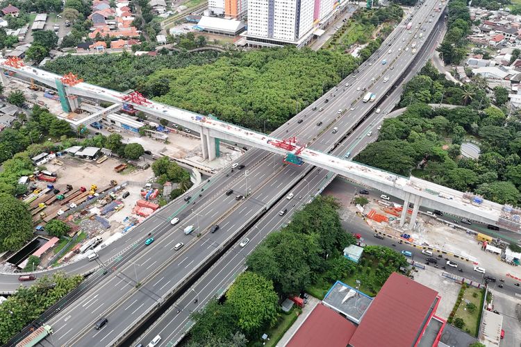 jalan tol, darurat, kondisi darurat, Saat Darurat di Jalan Tol, Menepi dan Nyalakan Hazard Saja Tidak Cukup