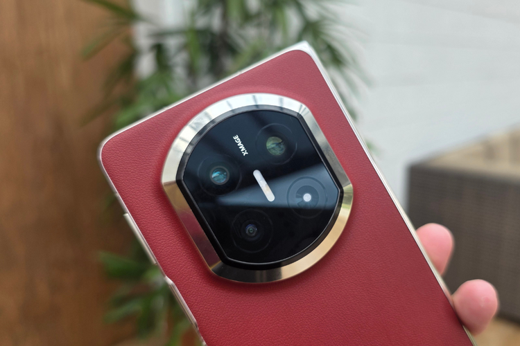 Huawei Mate X7, HP Lipat Huawei Mate X7 Rilis di Indonesia, Ini Harganya, Desain ramping tapi tangguh, Peningkatan kamera, Spesifikasi Huawei Mate X7, Harga Huawei Mate X7 di Indonesia