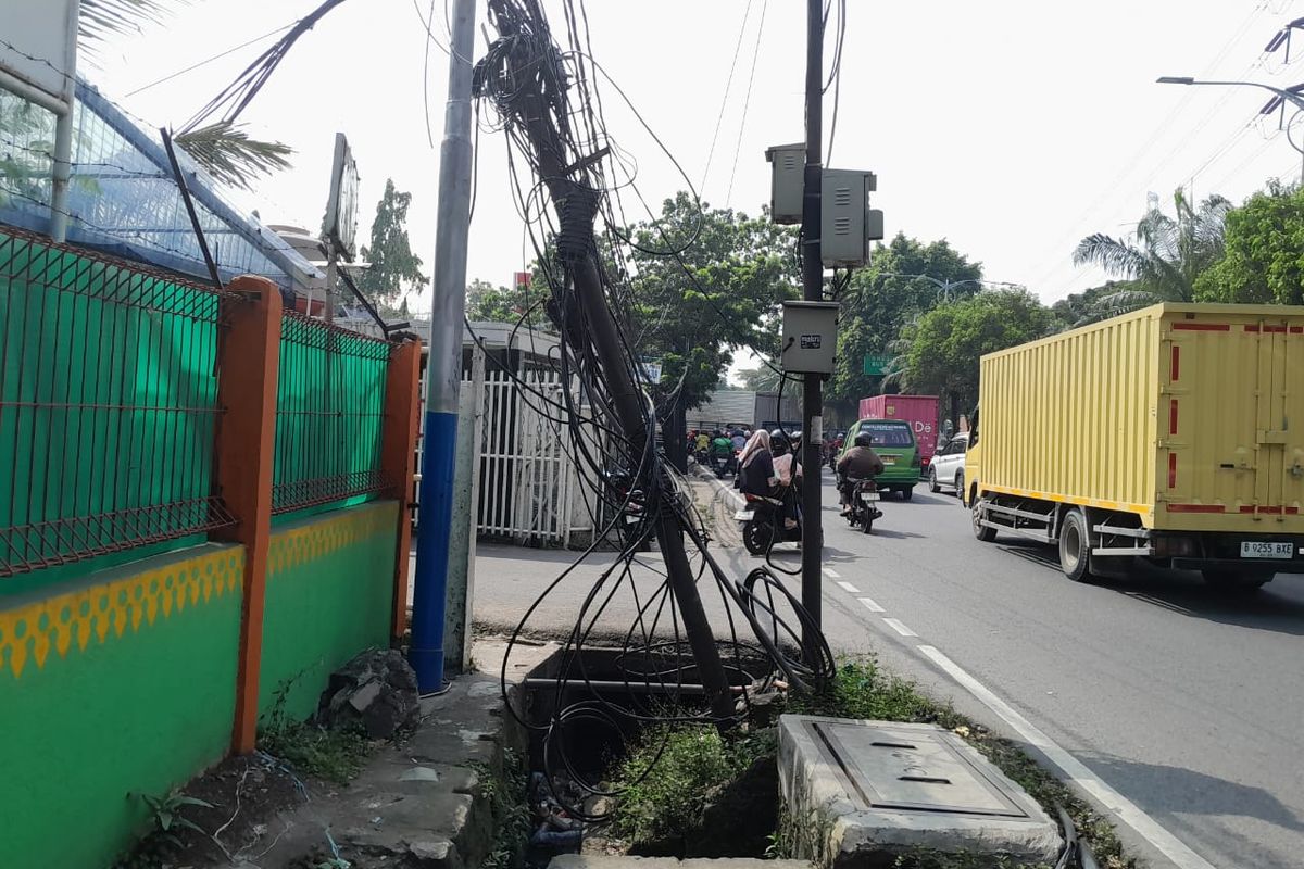 kompensasi, tiang listrik, tiang listrik PLN, Begini Cara Mengklaim Kompensasi Tiang Listrik PLN di Lahan Warga