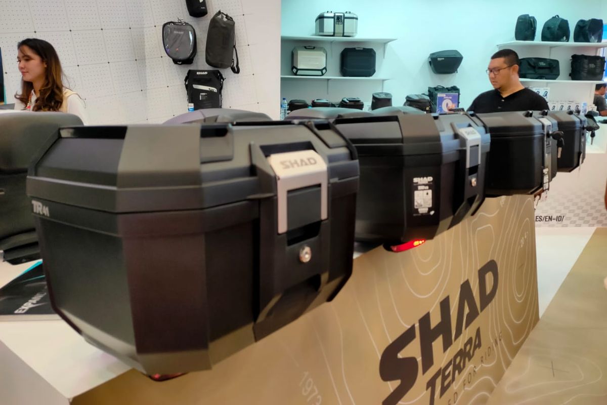 boks motor, top box, Shad, Shad Indonesia, Side Box, Shad Luncurkan 2 Boks Motor Baru di IMOS 2025