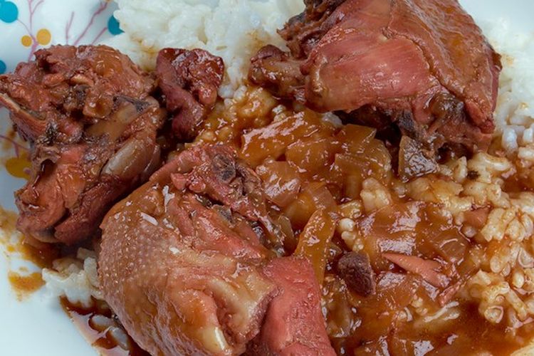 makanan populer di Iran, Makanan khas Iran, 5 Makanan Populer di Iran Versi Taste Atlas 2026, Ada Tahchin hingga Kebab Spesial, 1. Chelo kabab, 2. Khoresh, 3. Kabab barg, 4. Tahchin, 5. Ghormen sabzi
