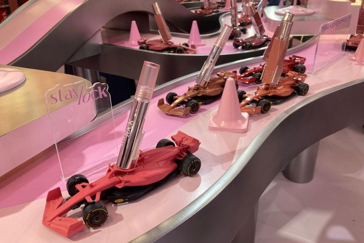 Amna Al Qubaisi, Wardah Lip Paddock, Cerita Amna Al Qubaisi Jadikan Makeup sebagai 