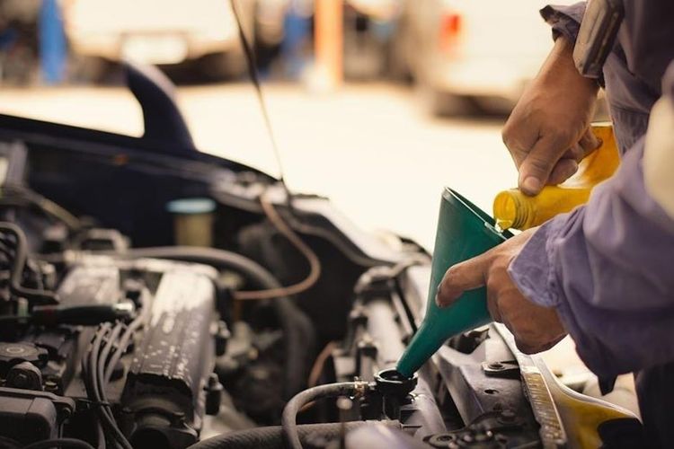 air radiator, Periksa Air Radiator Sebelum Perjalanan Jauh, Cegah Mobil Overheat