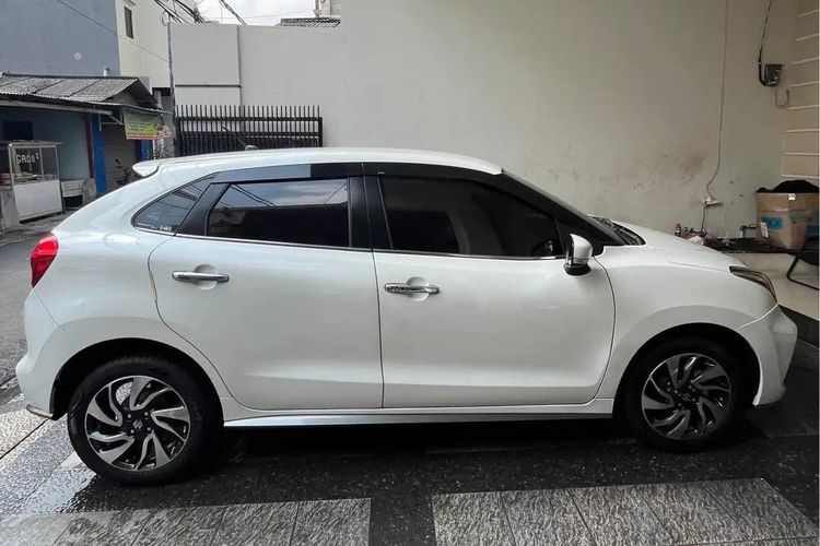 perawatan mudah, mobil hatchback, Suzuki Baleno, konsumsi bahan bakar irit, Pengalaman Pelihara Suzuki Baleno 2021 Setelah 52.000 Km, Pengalaman Positif Pemilik Suzuki Baleno 1.4 AT 2021, Performa dan Kenyamanan yang Layak Dipertimbangkan, Kelebihan Suzuki Baleno 2021, Kekurangan Suzuki Baleno 2021