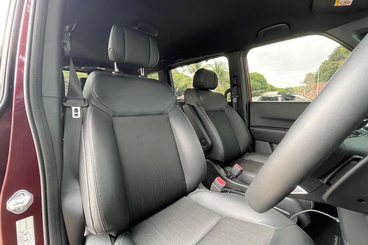 Interior, interior, Honda, mobil, interior mobil, Honda Step WGN, honda step wgn hybrid, Bahas Interior Honda Step WGN, Paduan Fungsi dan Kenyamanan