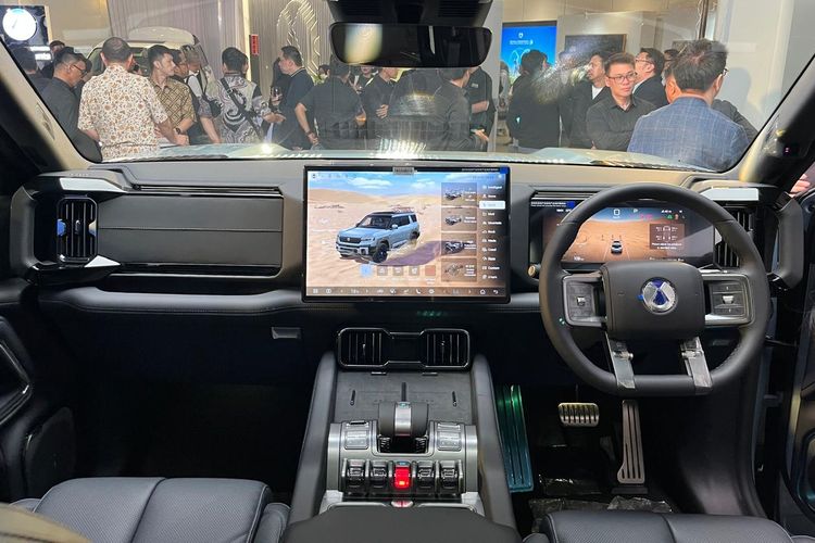 Denza, Denza B8, SUV Mewah Denza B8 Tampil Perdana di Jakarta, Mau Masuk Indonesia?