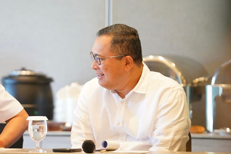 Jokowi, Arif Budimanta, arif budimanta meninggal dunia, profil arif budimanta, Jejak Karier Arif Budimanta, Eks Stafsus Jokowi yang Meninggal Hari Ini, Profil Singkat Arif Budimanta, Kiprah di Pemerintahan, Karier Politik Arief Budimanta, Aktivitas Organisasi, Sosok Ekonom dan Pemikir, Wafatnya Sang Ekonom-Politisi