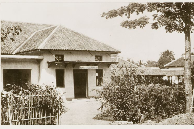 Jember, Kabupaten Jember, jember, sejarah jember, asal-usul jember, hari jadi kota jember, Asal Usul Jember, Jawa Timur, dari Nama hingga Sejarah Lengkapnya, Penetapan Hari Jadi Kabupaten Jember, Struktur Pemerintahan Awal, dari Distrik hingga Onder Distrik, Asal-usul Nama "Jember", dari Tanah Becek hingga Makna Luas, Jember di Masa Kerajaan, dari Blambangan hingga VOC, Masa Kolonial,Konflik, Wabah, dan Migrasi Besar-besaran