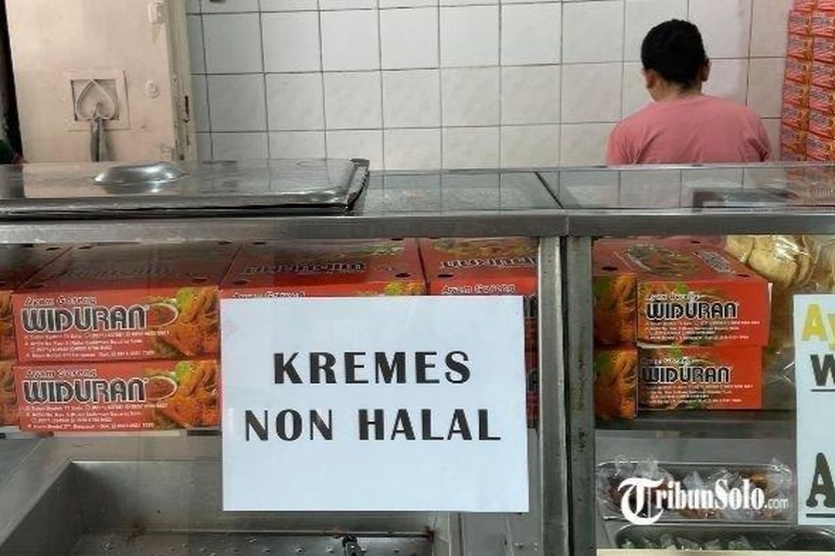 Ayam Goreng Widuran, ayam goreng widuran non halal, Ayam Goreng Widuran di Solo, Ternyata Jual Makanan Nonhalal