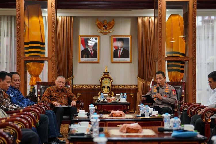 Nataru, ramp check, kelancaran lalu lintas, Langkah Kemenhub dan Polri Hadapi Libur Nataru 2025/2026