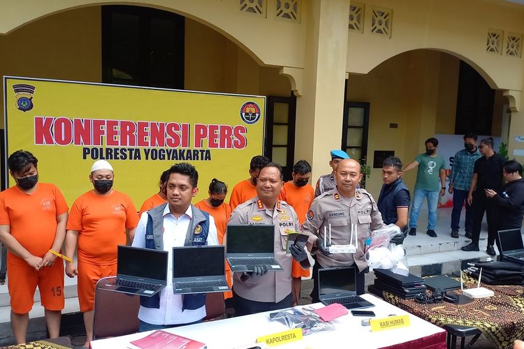 love scamming, Apa Itu Kejahatan Love Scamming yang Kantornya Digrebek di Sleman? Ini Penjelasan Pakar Siber