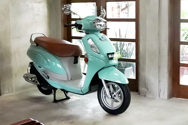 Suzuki Access 125, TVS Callisto 125, motor skutik, retro-modern, Suzuki Access 125 vs TVS Callisto 125: Mana yang Lebih Baik?, Performa Mesin , Kenyamanan Berkendara , Fitur Unggulan, Pertimbangan Harga , Kesimpulan