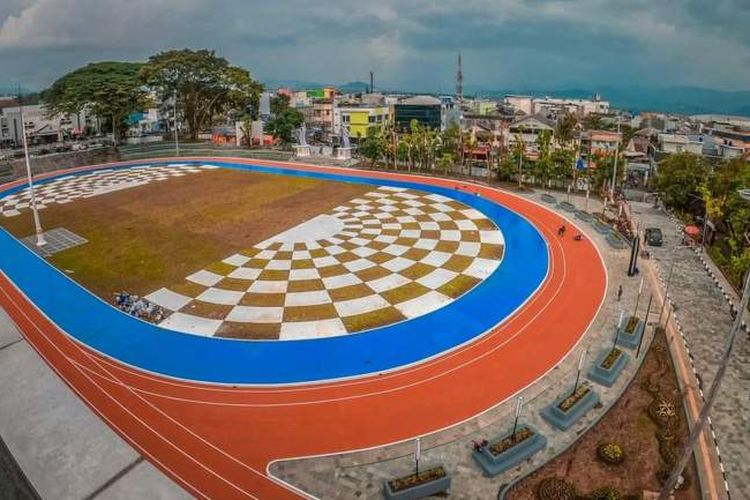 wisata, kuliner, Sukabumi, Wisata dan Kuliner Dekat Stasiun Sukabumi, Cocok untuk Liburan Singkat, 2. Alun - Alun Kota Sukabumi, 3. Curug Sawer, 4. Santa Sea Waterpark, 4. Nama Coffee, 5. Barn Coffee