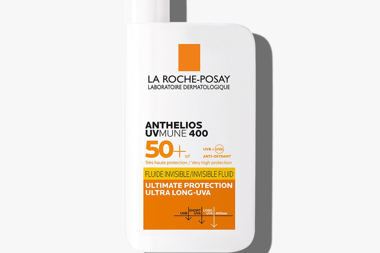 sunscreen, sunscreen untuk kulit berminyak, sunscreen SPF 50, sunscreen untuk cuaca panas, sunscreen untuk cuaca panas ekstrem, rekomendasi sunscreen spf 50, Rekomendasi Sunscreen SPF 50 yang Cocok untuk Cuaca Panas, 7 Rekomendasi Sunscreen SPF 50 yang Cocok untuk Cuaca Panas, 1. Cosrx Ultra-Light Invisible Sunscreen SPF 50 PA++++ , 2. Bhumi Prime Defense Daily Sunscreen SPF 50+ PA++++ , 3. Anessa Perfect UV Skincare Milk SPF 50+ PA++++ , 4. Biore UV Aqua Rich Watery Essence SPF 50+ PA++++ , 5. Labore Sensitive Skin Care BiomeProtect Physical Sunscreen SPF 50+ PA++++, 6. Make P:rem UV Defense Me SPF 50 PA++++, 7. La Roche-Posay Anthelios UVMune 400 Invisible Fluid SPF 50+ PA++++ 