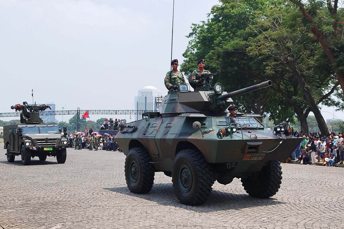 tank, kostrad, HUT TNI, Prajurit Kostrad meninggal, Dedikasi Terakhir Pratu Johari Alfarizi, Prajurit Kostrad Gugur Jatuh dari Tank Jelang HUT TNI, Prajurit Kostrad Gugur Saat Bertugas, Sosok Johari di Mata Keluarga, Pemakaman Militer Penuh Haru, Duka di Tengah Persiapan HUT ke-80 TNI