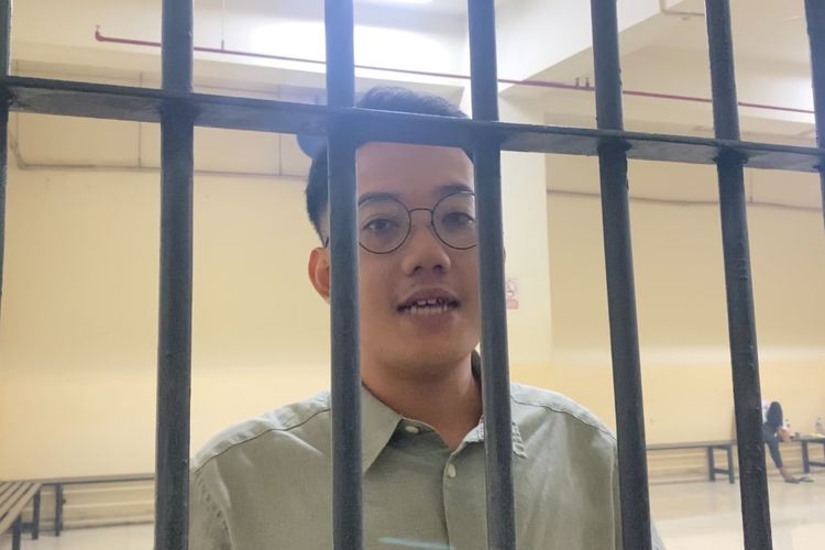 Jakarta, pelajar, media sosial, sidang, penghasutan, Sidang Kasus Penghasutan Demo: Pelajar Mengaku Terlibat Karena Media Sosial, Pengaruh Media Sosial dan Akun "Jakarta Keras", Bantahan Terkait Akun Lokataru dan Gejayan Memanggil, Dakwaan Penghasutan Delpedro Marhaen cs, Pasal Berlapis dan Ancaman Hukuman