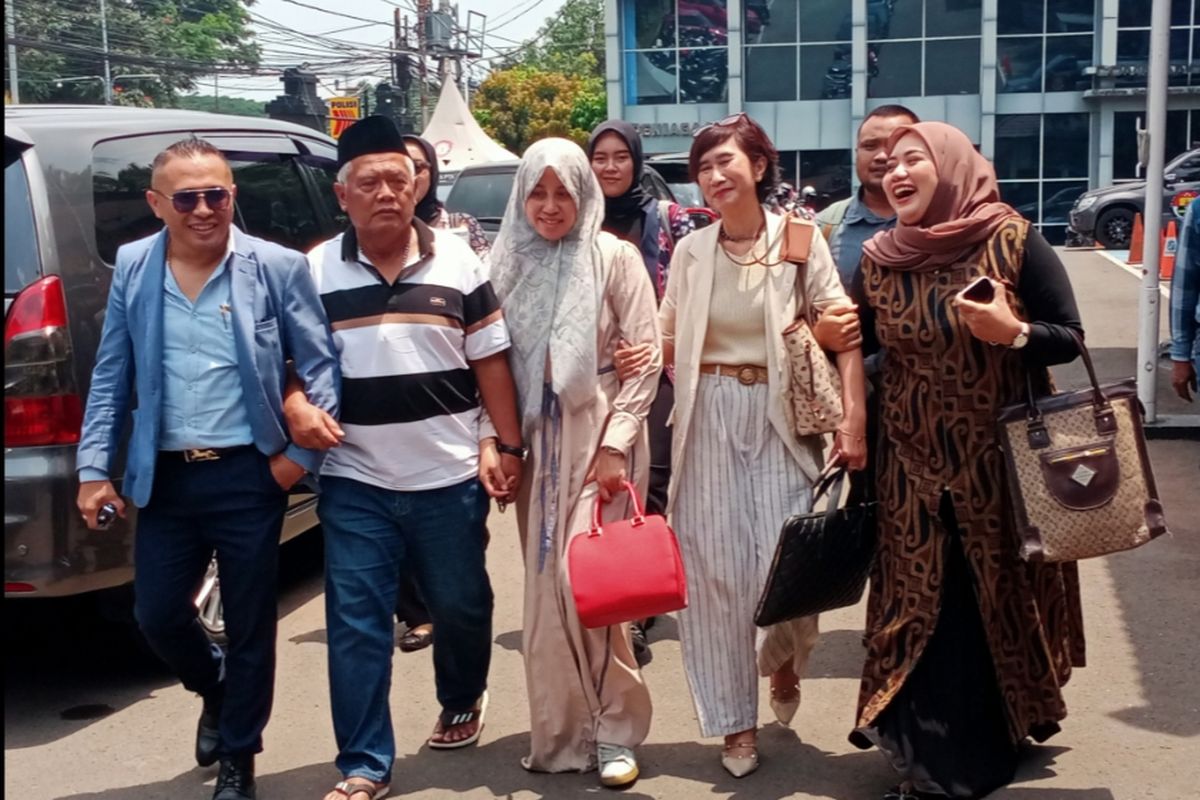 Yai mim, Yai mim vs sahara, eks dosen uin malang yai mim, yai mim dan tetangganya, Yai Mim Resmi Laporkan 17 Orang ke Polisi soal Dugaan Persekusi, Sahara dan Suami Kembali Terseret