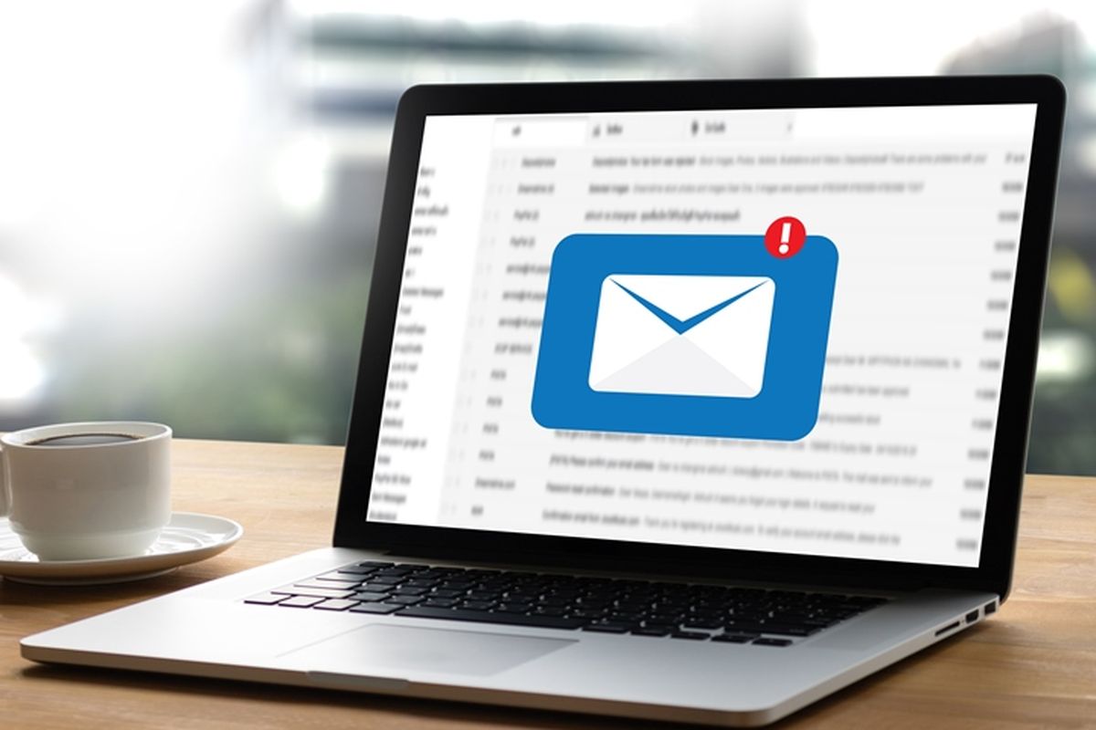 isi email lamaran kerja, apa saja isi surat lamaran pekerjaan via email, isi surat lamaran pekerjaan via email, Isi email lamaran kerja, contoh lamaran kerja lewat email, Contoh lamaran kerja lewat email, Apa saja isi surat lamaran pekerjaan via email, Isi Email Lamaran Kerja dan Contoh-contohnya Secara Lengkap, 1. Header email, 2. Body email, 3. Footer email, 1. Contoh lamaran kerja via email dalam bahasa Indonesia, 2. Contoh lamaran kerja via email dalam bahasa Indonesia, 3. Contoh lamaran kerja via email dalam bahasa Indonesia, 4. Contoh lamaran kerja via email dalam bahasa Inggris, 5. Contoh lamaran kerja via email dalam bahasa Inggris