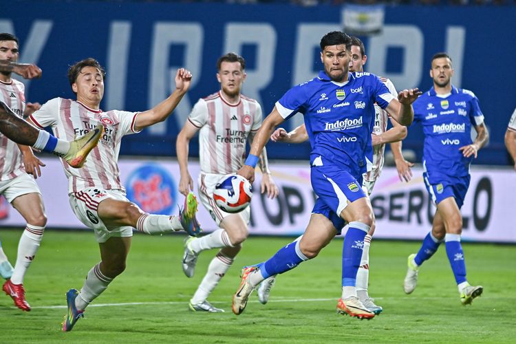 Persib Bandung, Bojan Hodak, Launching Persib, Super League 2025-2026, Wiliam Marcilio, persib bandung, Berita Foto, Persib Bandung vs Western Sydney Wanderers, persib vs western sydney wanderers, launching Persib, Launching Persib 2025, BERITA FOTO: Launching Skuad dan Jersey Persib, Target Hattrick Juara
