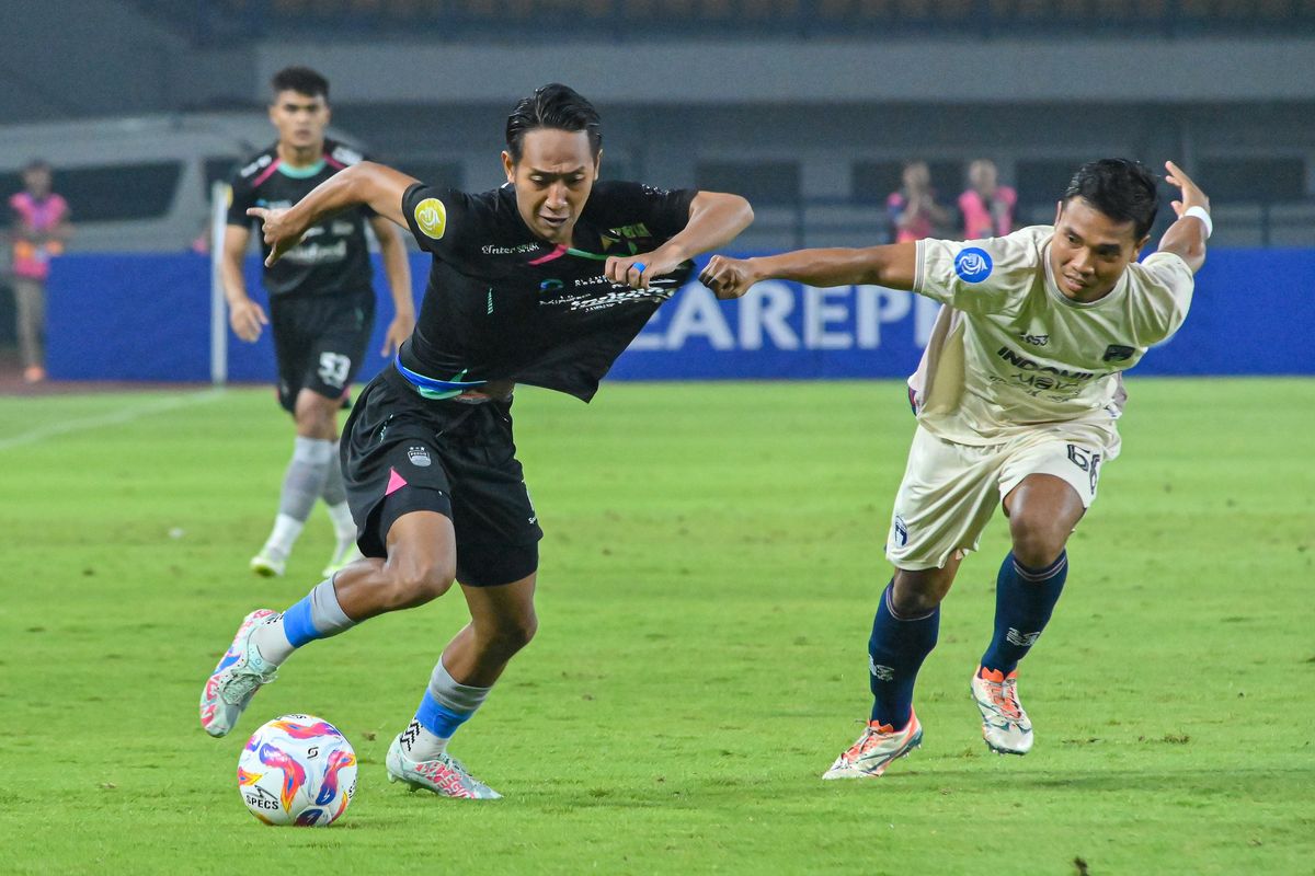 Persija Jakarta, Persib Bandung, Persita Tangerang, Jadwal Persib, Persib vs Persita, Persita vs Persib, Persita Tangerang vs Persib Bandung, Carlos Pena, Super League 2025-2026, jadwal super league 2025-2026, Thom Haye, Jadwal Persita Vs Persib, Carlos Pena Tak Takut Hadapi Maung
