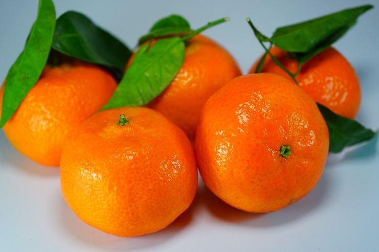 buah untuk stres, buah untuk mengurangi stress, buah untuk mood, buah untuk memperbaiki mood, Buah Ini Bisa Meningkatkan Mood dan Mengurangi Stres, Kata Ahli Gizi, 1. Jeruk, 2. Grapefruit, 3. Lemon, 4. Clementine, 5. Tangerine