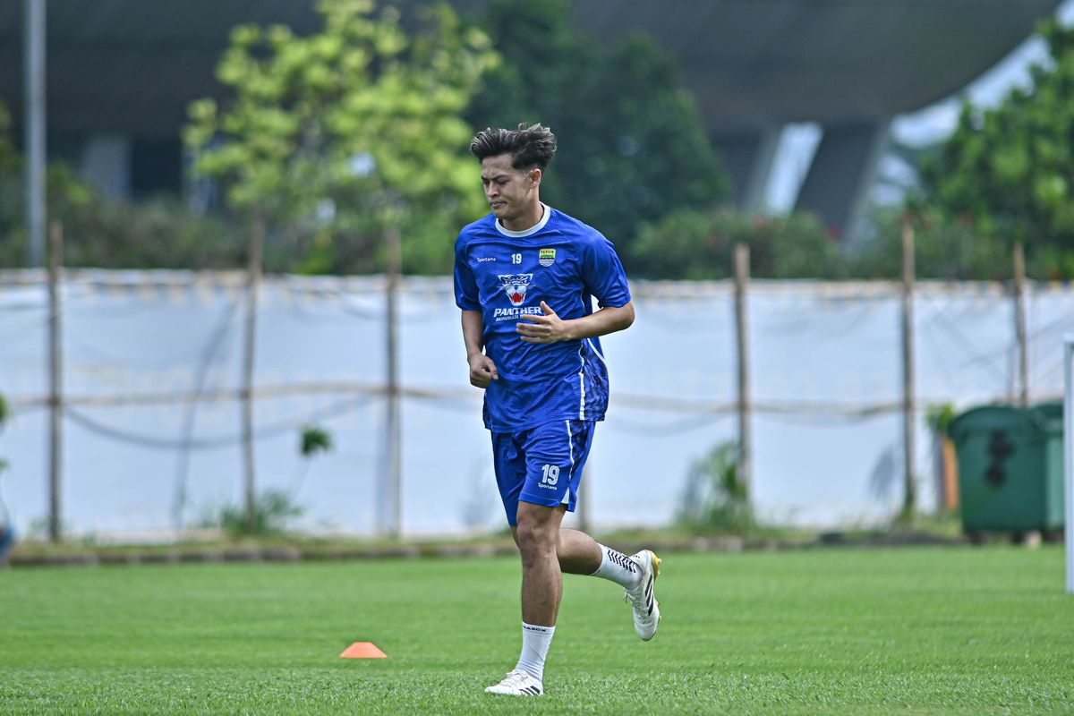 Persib, Alfeandra Dewangga, Liga 1 2025-2026, AFC Champions League Two, Bojan Hodak, Persib Bandung, Misi Alfeandra Dewangga di Persib: Juara Liga 1, Bersinar di Asia