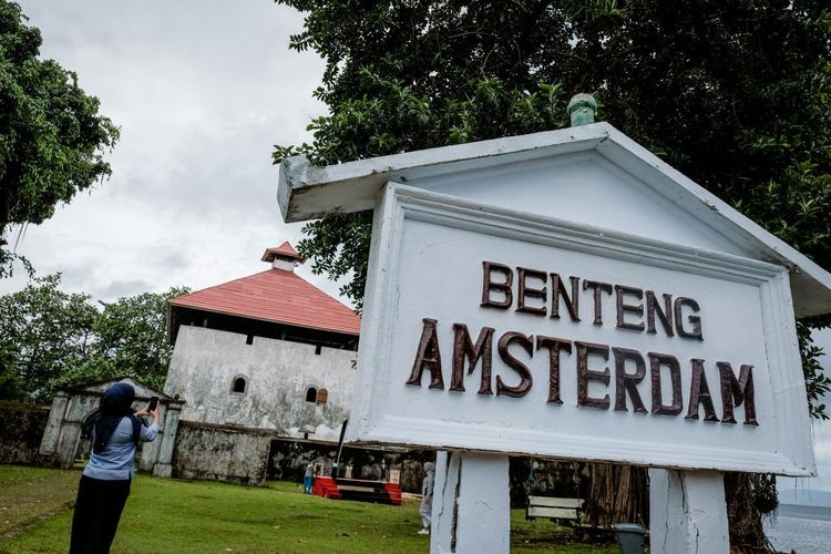 Benteng Amsterdam, Negeri Hila, Benteng Amsterdam di Maluku, Saksi Sejarah Rempah yang Lebih Mahal dari Emas, Terbuka untuk kunjungan wisata, Awal mula Benteng Amsterdam, Nilai rempah yang melebihi emas, Jejak peneliti Rumphius
