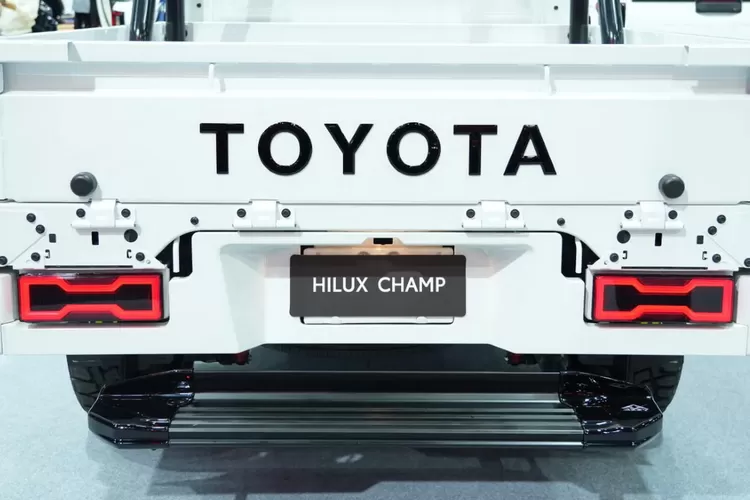 modifikasi, Hilux Champ, Toyota Ubah Hilux Rangga Jadi Lebih Agresif, Mirip G63 Brabus