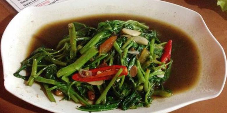 resep cah kangkung, bumbu cah kangkung, cara masak cah kangkung, Cah Kangkung Tidak Lembek? Ini 2 Trik Masak Cepat Anti Menghitam!, 1. Masukkan kangkung paling akhir dan langsung gunakan api besar, 2. Jangan terlalu banyak air, cukup membuat bumbu mengkilap, Cara memasak cah kangkung agar tetap segar dan renyah, Tips tambahan untuk hasil terbaik