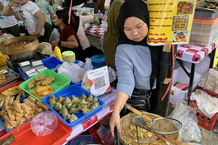 Jangan War Takjil di Benhil Sebelum Tau 5 Hal Ini, Panduan untuk Pemula, 1. Bazar takjil di Benhil buka pukul 14.00 WIB, 2. Harga takjil di Benhil, 3. Semua pedagang takjil menerima pembayaran via QRIS, 4. Jaga barang bawaan, 5. Coba takjil di sekitarnya