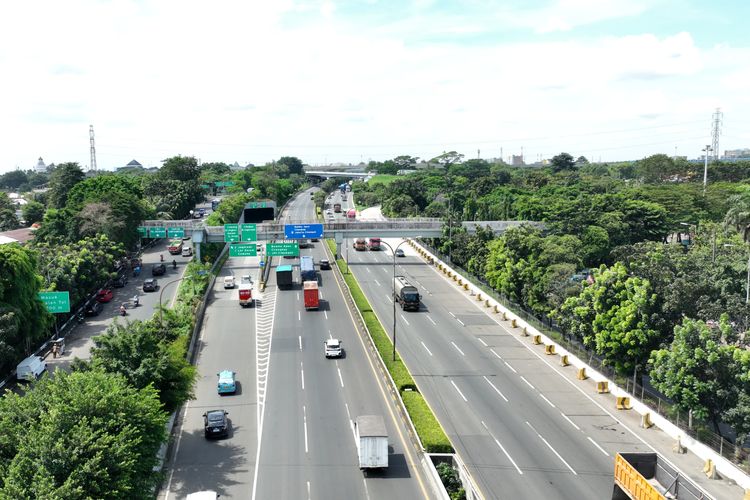 angkutan barang, pembatasan angkutan barang, truk barang, Mulai Jumat, Jalan Tol Mulai Berlakukan Pembatasan Truk