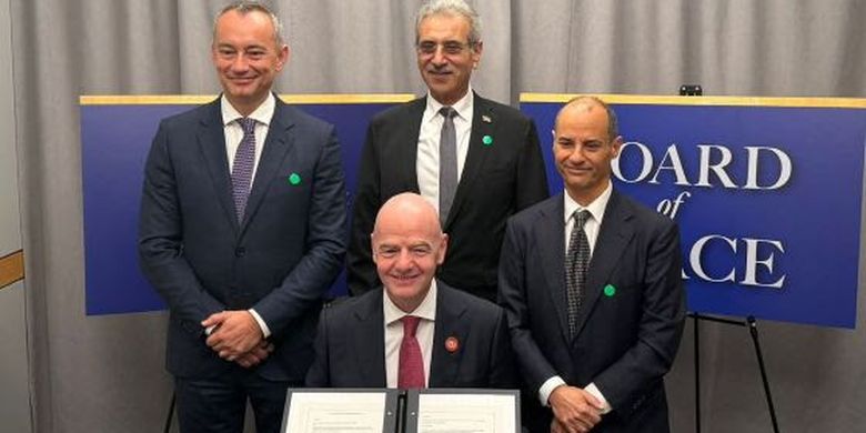 pengawalan, FIFA, protokol, Gianni Infantino, Piala Dunia 2026, Kanada, Amerika Serikat, Donald Trump, Paus, iring-iringan, Kongres FIFA, Piala Dunia, Gianni Infantino Disebut Minta Pengawalan Setara Presiden AS di Kanada