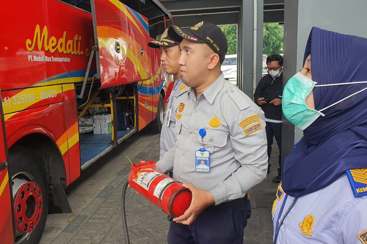 angkutan umum, laik jalan, mudik Lebaran, Jelang Mudik Lebaran, Ratusan Angkutan Umum Tak Laik Jalan