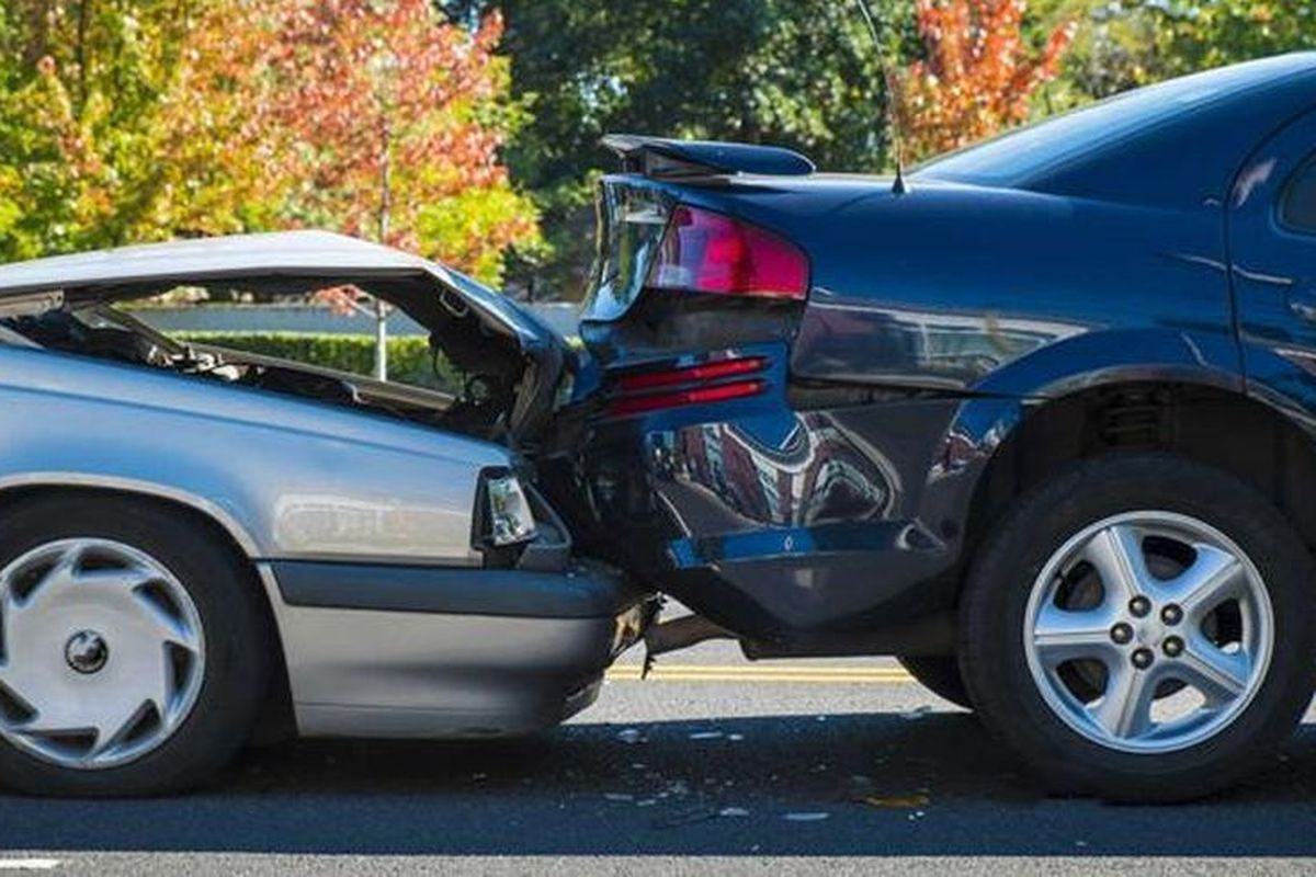 emosi, Cara Menjaga Jarak Aman dari Pengemudi Agresif di Jalan