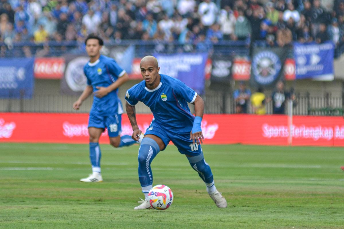 Piala Presiden 2025, Arema FC, Persib, Dewa United, Link Live Streaming Piala Presiden 2025, ISL All Star, Jadwal Piala Presiden 2025, link live streaming Piala Presiden 2025, Jadwal dan Link Live Streaming Piala Presiden Hari Ini: ISL All Star vs Arema FC dan Persib vs Dewa United, Jadwal Piala Presiden Hari Ini, Link Live Streaming Piala Presiden 2025, ISL All Star vs Arema FC: Adu Strategi Dua Pelatih, Persib Bandung vs Dewa United: Misi Bangkit dan Tampil Konsisten