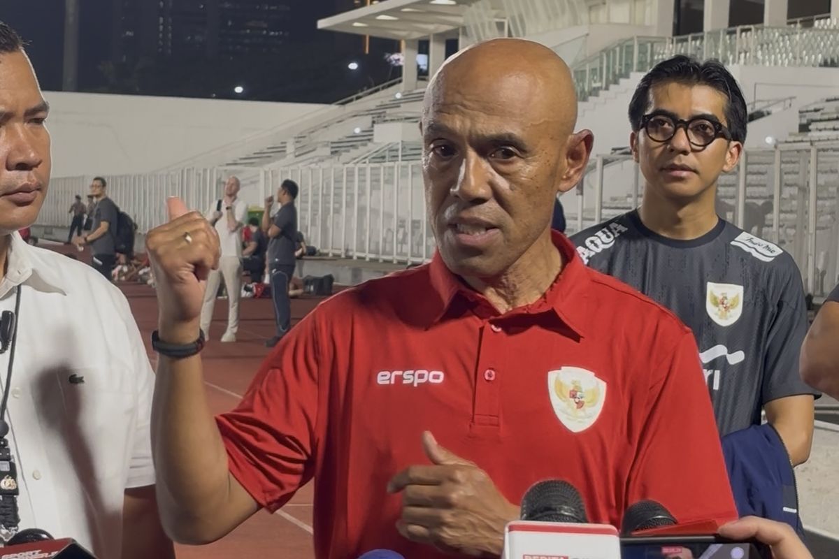 Simon Tahamata, Ajax, Timnas Indonesia, Timnas Indonesia vs China, Simon Tahamata Pilih Pulang ke Tanah Leluhur demi Talenta Indonesia