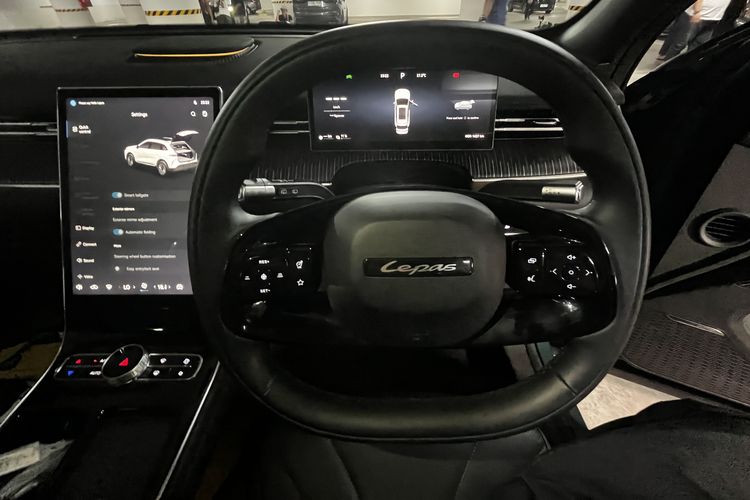 Lepas, Lepas Indonesia, Lepas L8, Automated Parking Assist, Mengenal Fitur RPA Pada Lepas L8, Bisa Gerakan Mobil Pakai Remote