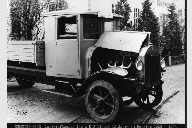 Truk, truk diesel, mesin diesel, Ini Truk Diesel Pertama di Dunia