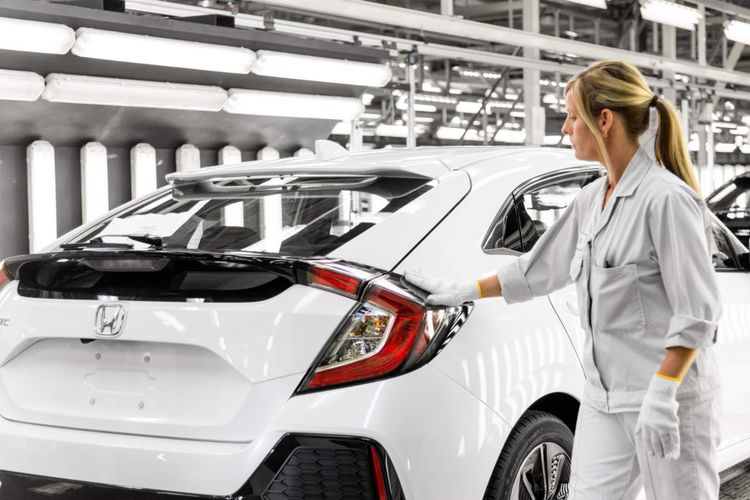 Krisis plastik, harga bahan baku, material, Honda, Krisis Plastik dan Logistik Dunia Mulai Hantui Produksi Mobil Honda