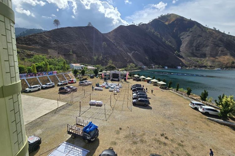 Komunitas Terios Rush Club Indonesia, Komunitas Terios di Danau Toba, Komunitas Rush di Danau Toba, Komunitas Terios Rush Club Indonesia Rayakan Ultah ke-18