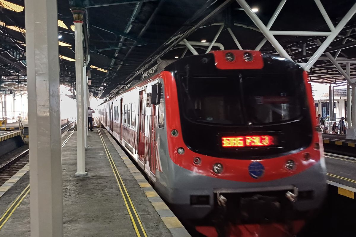 KRL Solo-Jogja, KRL Jogja-Solo, jadwal KRL Jogja-Solo, jadwal KRL Solo-Jogja, Jadwal KRL Jogja-Solo dan KRL Solo-Jogja di Long Weekend 16-18 Agustus 2025 Lengkap di 13 Stasiun, Stasiun Yogyakarta (YK), Stasiun Lempuyangan (LPN), Stasiun Maguwo (MGW), Stasiun Brambanan (BBN), Stasiun Srowot (SWT), Stasiun Klaten (KT), Stasiun Ceper (CE), Stasiun Delanggu (DL), Stasiun Gawok (GW), Stasiun Purwosari (PWS), Stasiun Solo Balapan (SLO), Stasiun Solo Jebres (SK), Stasiun Palur (PL)