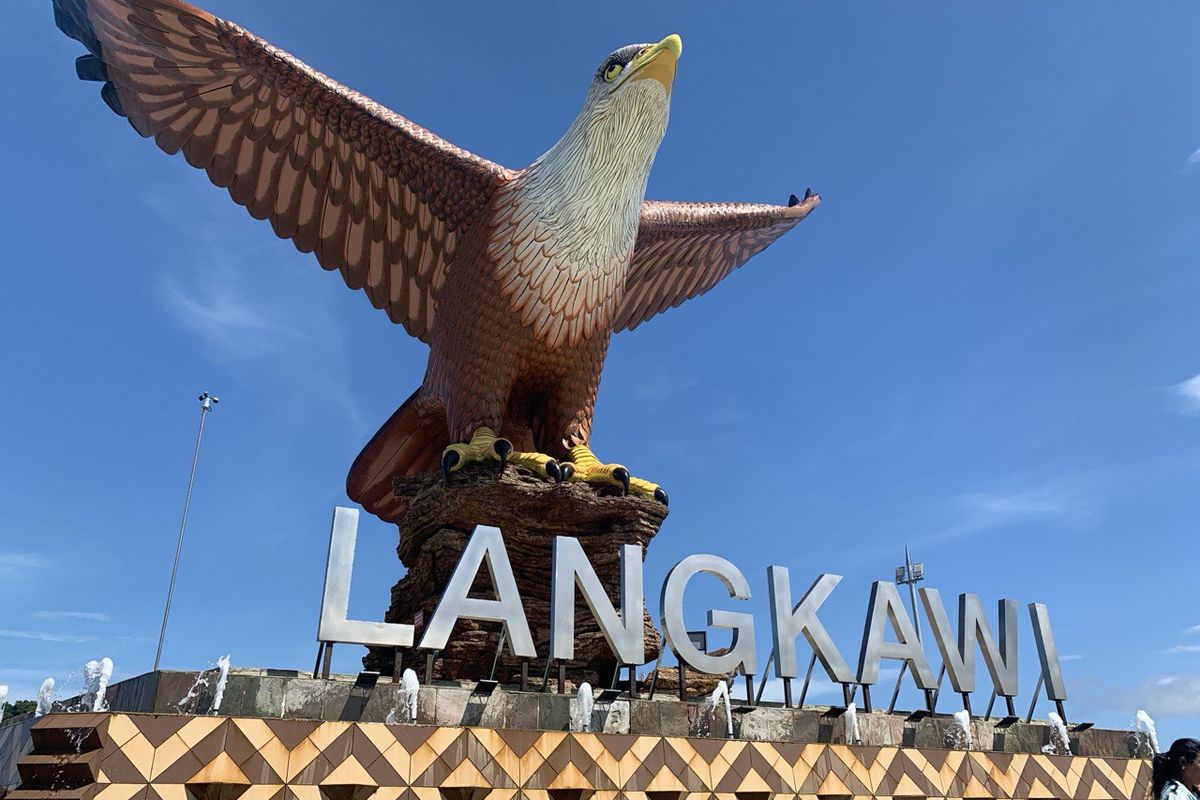 tips wisata ke pulau langkawi, belanja oleh oleh di pulau langkawi, wisata di langkawi malaysia, daya tarik langkawi malaysia, apa saja daya tarik langkawi malaysia, 3 Tips Wisata ke Pulau Langkawi Malaysia, Kapan Waktu yang Tepat?