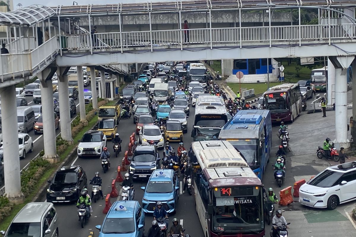 mengemudi, puasa, Tips Mengemudi Agar Tidak Stres Saat Berpuasa