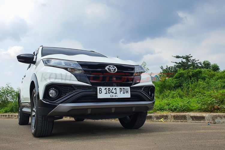 tanjakan, Mobil RWD, Penyebab Mobil RWD Kehilangan Tenaga Saat Menanjak